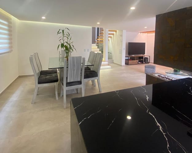 Casa de 4 alcobas en venta en Escobero, Envigado, 280 m² · foto 4 de 13