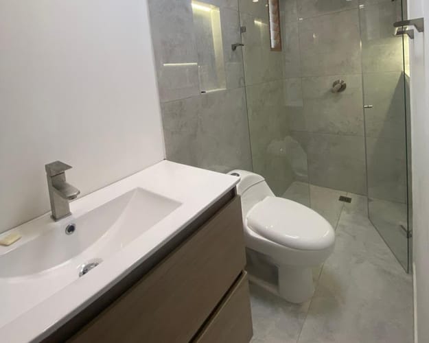 Casa de 4 alcobas en venta en Escobero, Envigado, 280 m² · foto 13 de 13