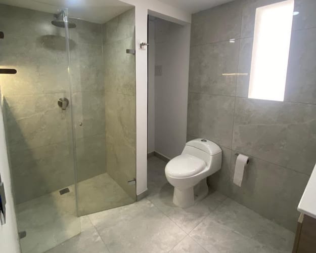 Casa de 4 alcobas en venta en Escobero, Envigado, 280 m² · foto 12 de 13