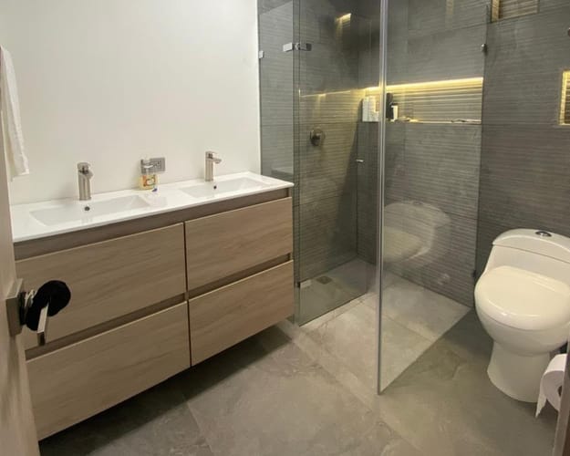 Casa de 4 alcobas en venta en Escobero, Envigado, 280 m² · foto 11 de 13