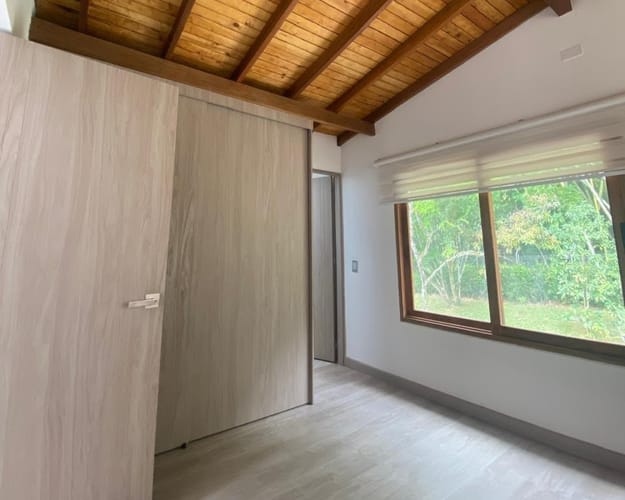 Casa de 4 alcobas en venta en Escobero, Envigado, 280 m² · foto 8 de 13