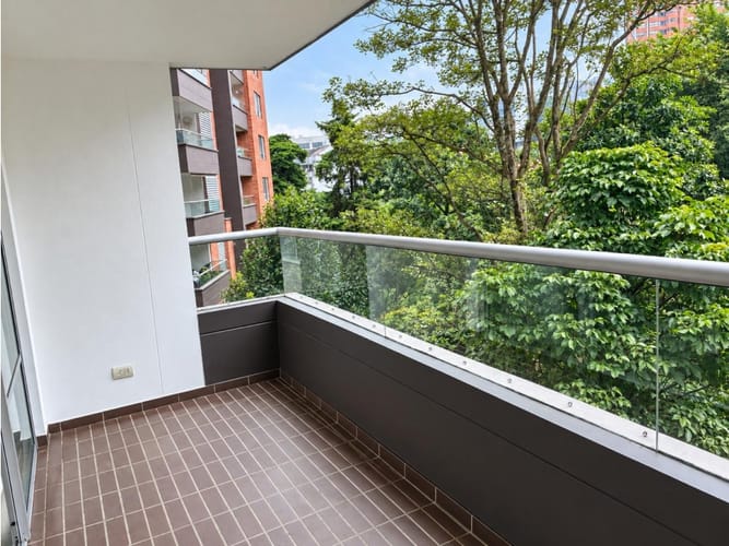 Apartamento de 3 alcobas en venta en Los Balsos, Medellín, 116 m² · foto 2 de 24