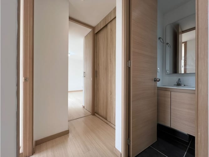 Apartamento de 2 alcobas en arriendo en Cumbres, Medellín, 84 m² · foto 5 de 17