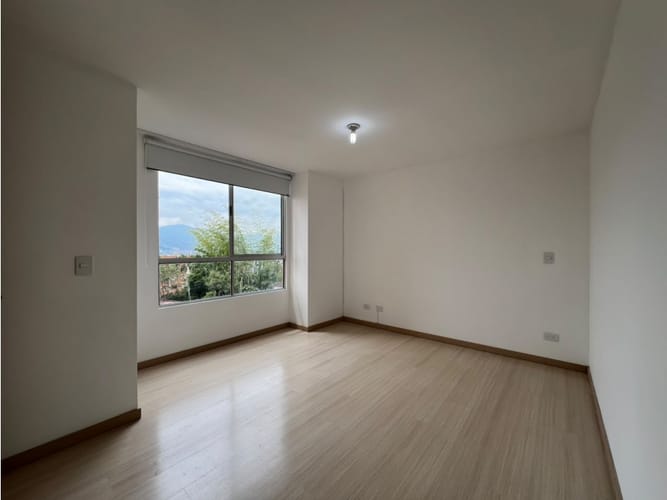 Apartamento de 2 alcobas en arriendo en Cumbres, Medellín, 84 m² · foto 8 de 17