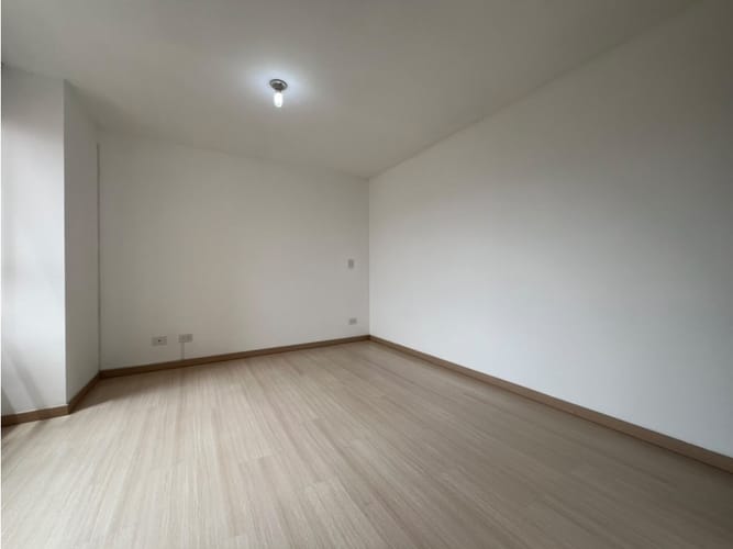Apartamento de 2 alcobas en arriendo en Cumbres, Medellín, 84 m² · foto 12 de 17