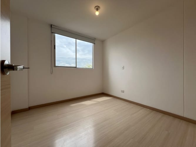 Apartamento de 2 alcobas en arriendo en Cumbres, Medellín, 84 m² · foto 13 de 17