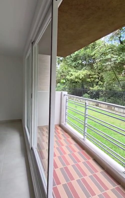 Apartamento de 3 alcobas en venta en Varsovia, Ibagué, 92 m² · foto 3 de 11