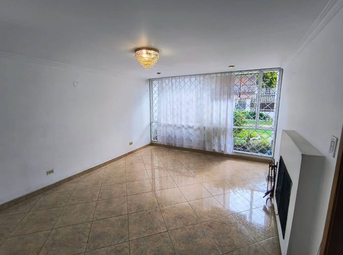 Casa de 4 alcobas en venta en Ilarco, Bogotá, 194 m² · foto 4 de 24
