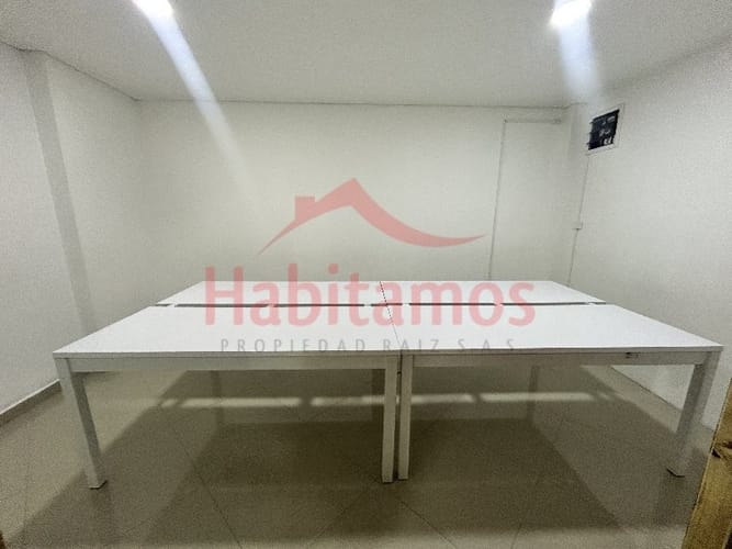 Oficina en arriendo en El Dorado, Envigado, 42 m² · foto 3 de 7