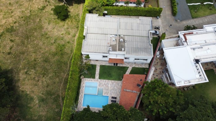 Casa de 8 alcobas en venta en Pance Bajo, Cali, 1050 m² · foto 4 de 24