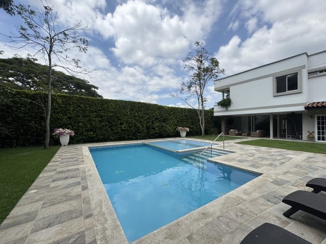 Casa de 8 alcobas en venta en Pance Bajo, Cali, 1050 m² · foto 14 de 24