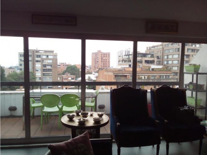 Apartamento de 3 alcobas en venta en Los Rosales, Bogotá, 180 m² · foto 2 de 15