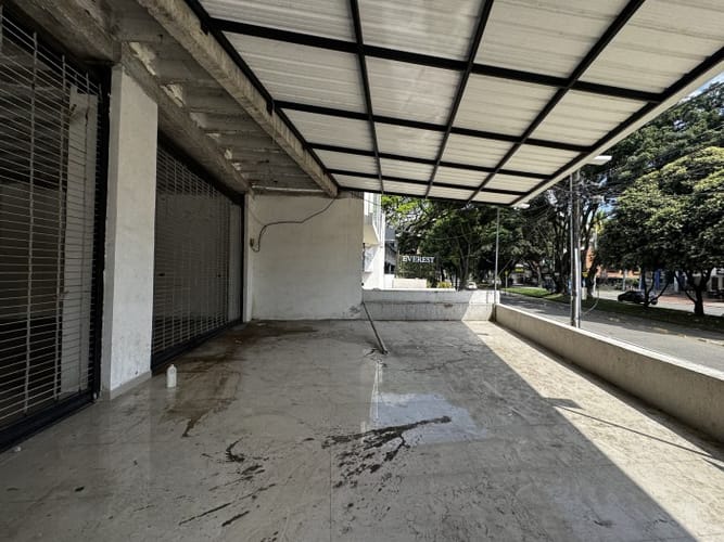Local en venta en Santa Anita, Cali, 999 m² · foto 5 de 24