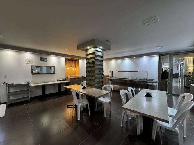 Edificio en venta en Los Cambulos, Cali, 4699 m² · foto 2 de 24