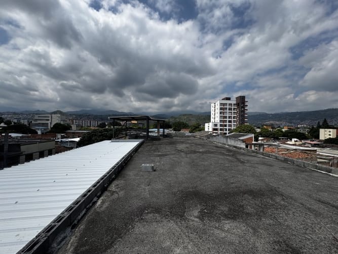 Local en venta en Santa Anita, Cali, 999 m² · foto 11 de 24