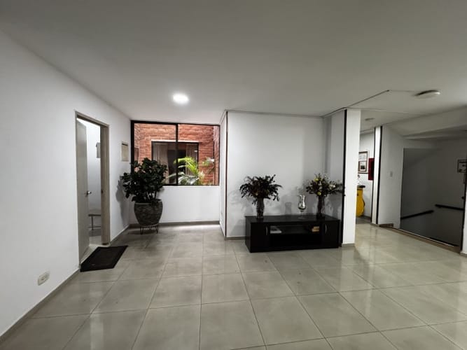 Edificio en venta en Los Cambulos, Cali, 4699 m² · foto 8 de 24