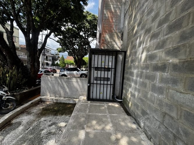 Local en venta en Santa Anita, Cali, 999 m² · foto 21 de 24