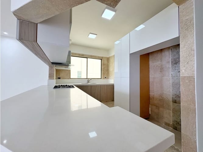Apartamento de 3 alcobas en venta en Castillogrande, Cartagena, 190 m² · foto 6 de 16