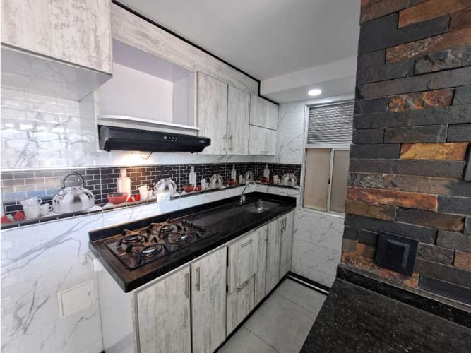 Apartamento de 3 alcobas en venta en Gran Britalia, Bogotá, 45 m² · foto 2 de 13