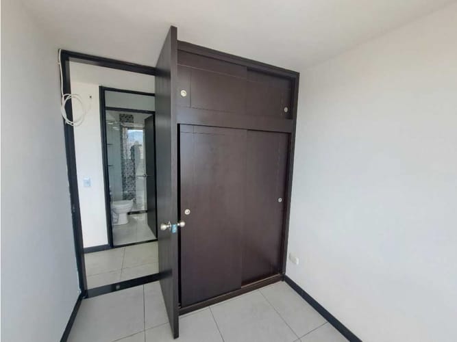Apartamento de 3 alcobas en venta en Gran Britalia, Bogotá, 45 m² · foto 9 de 13