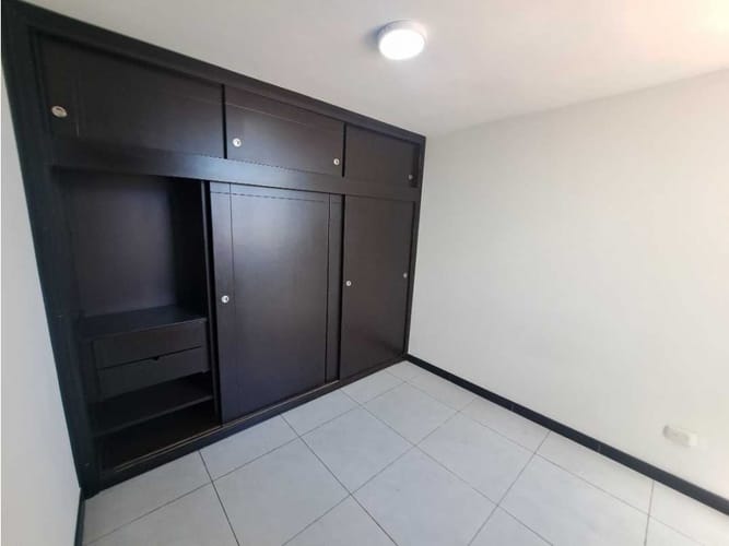 Apartamento de 3 alcobas en venta en Gran Britalia, Bogotá, 45 m² · foto 11 de 13