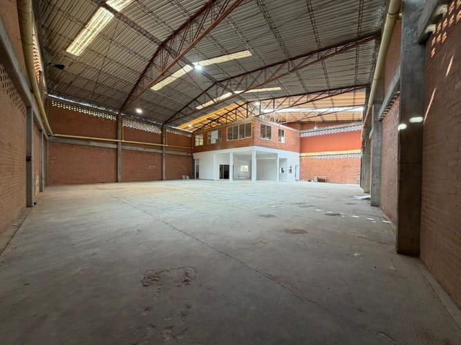 Bodega en venta en Zona Industrial, Yumbo, 772 m² · foto 2 de 24