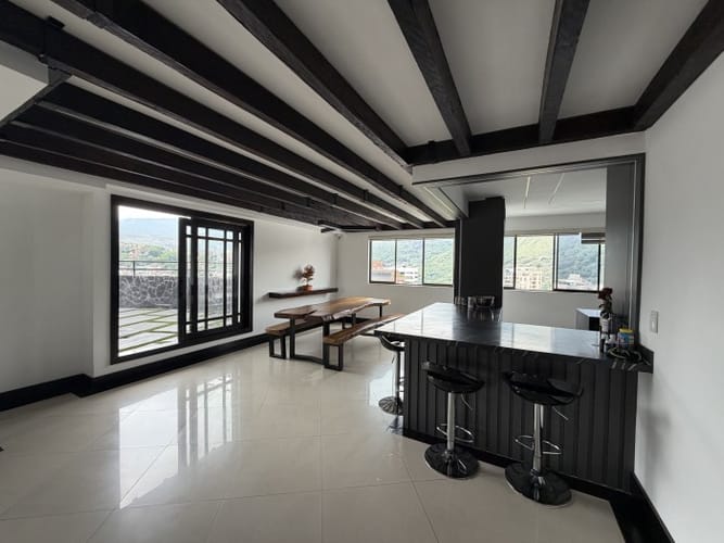 Apartamento de 3 alcobas en venta en Santa Teresita, Cali, 262 m² · foto 2 de 24