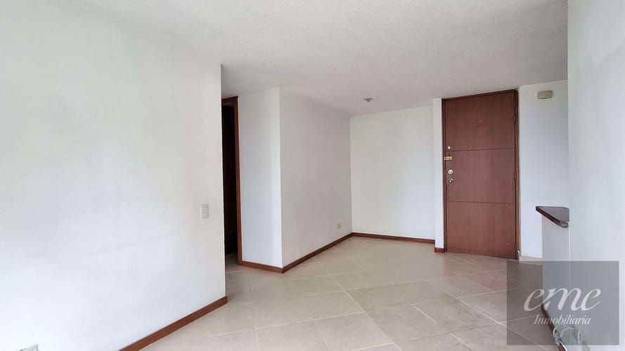 Apartamento de 2 alcobas en arriendo en Loma Del Indio, Medellín, 55 m² · foto 3 de 15