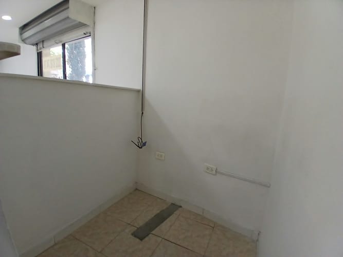 Local en arriendo en Pedregal, Medellín, 40 m² · foto 3 de 9