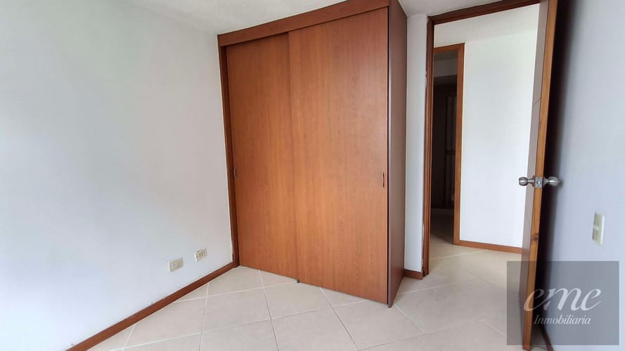 Apartamento de 2 alcobas en arriendo en Loma Del Indio, Medellín, 55 m² · foto 11 de 15