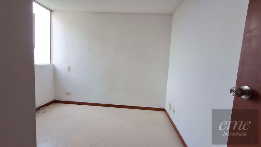 Apartamento de 2 alcobas en arriendo en Loma Del Indio, Medellín, 55 m² · foto 12 de 15