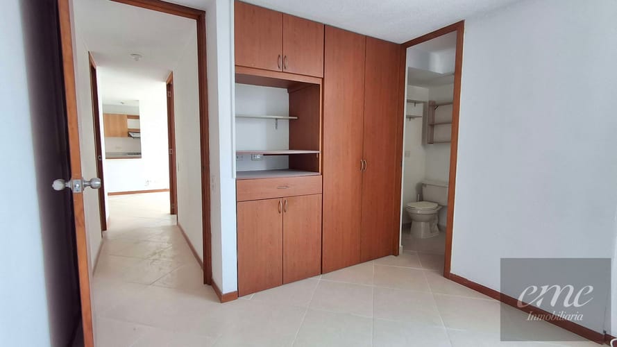 Apartamento de 2 alcobas en arriendo en Loma Del Indio, Medellín, 55 m² · foto 13 de 15