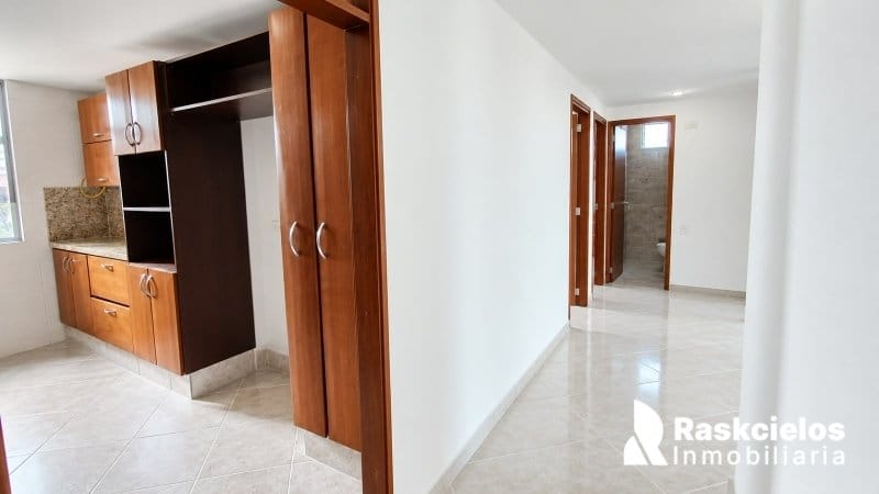 Apartamento de 3 alcobas en arriendo en Loma De Los Bernal, Medellín, 76 m² · foto 5 de 21