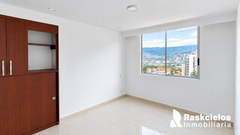 Apartamento de 3 alcobas en arriendo en Loma De Los Bernal, Medellín, 76 m² · foto 15 de 21