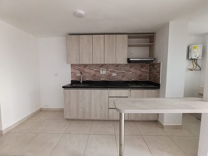 Apartamento de 3 alcobas en arriendo en Las Lomitas, Sabaneta, 80 m² · foto 6 de 19
