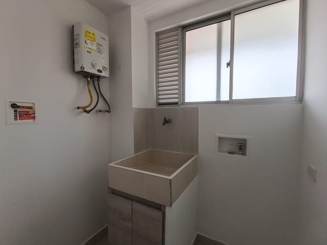 Apartamento de 3 alcobas en arriendo en Las Lomitas, Sabaneta, 80 m² · foto 7 de 19