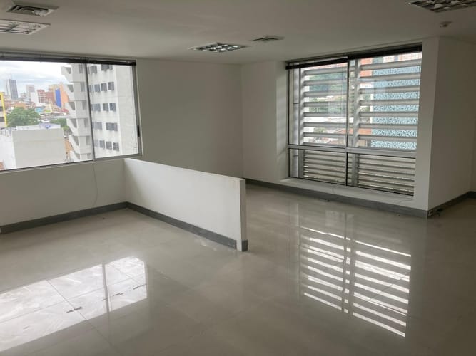 Oficina en arriendo en Santa Monica, Cali, 72 m² · foto 8 de 18