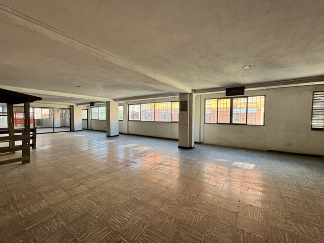 Edificio en venta en Saavedra Galindo, Cali, 800 m² · foto 17 de 24
