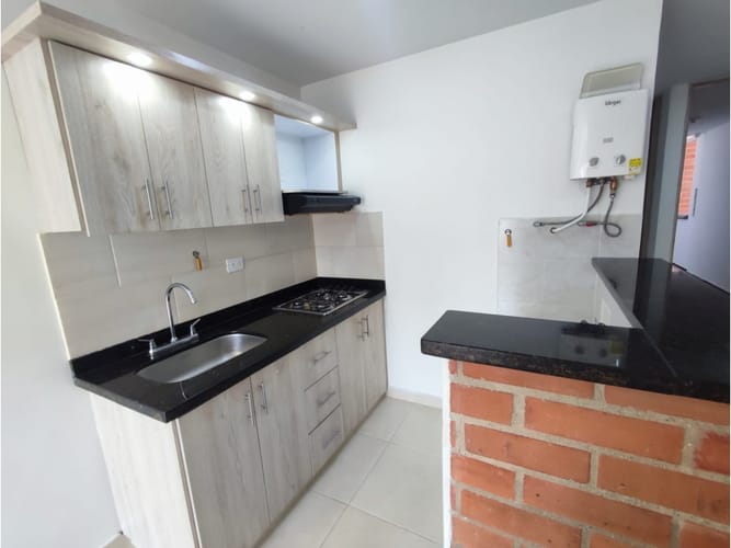 Apartamento de 2 alcobas en arriendo en El Danubio, Medellín, 60 m² · foto 4 de 13