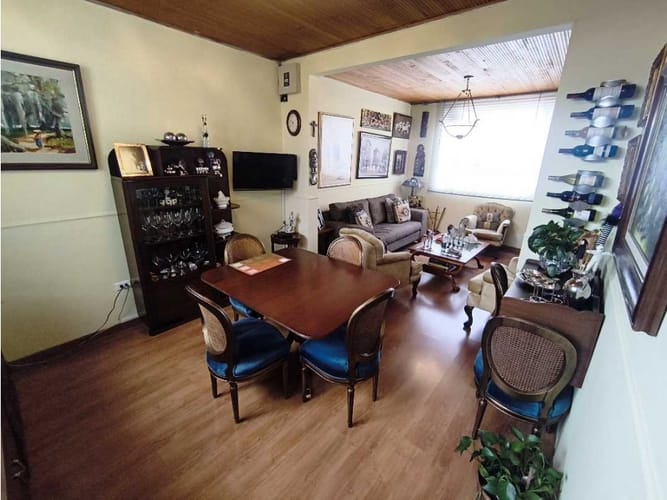 Casa de 5 alcobas en venta en San Luis, Bogotá, 205 m² · foto 6 de 24