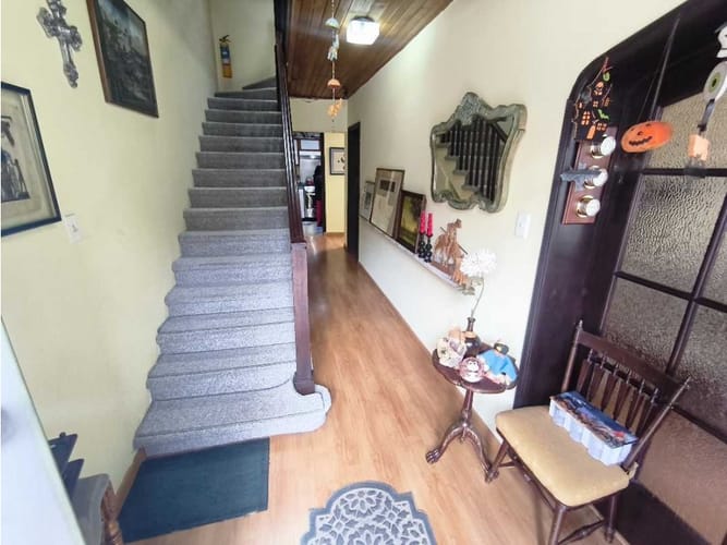 Casa de 5 alcobas en venta en San Luis, Bogotá, 205 m² · foto 21 de 24
