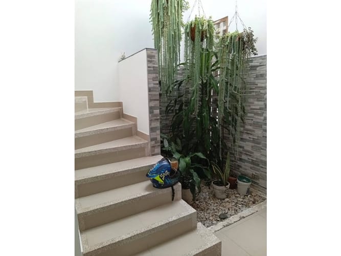 Casa de 3 alcobas en venta en El Castillo, Jamundí, 230 m² · foto 3 de 14