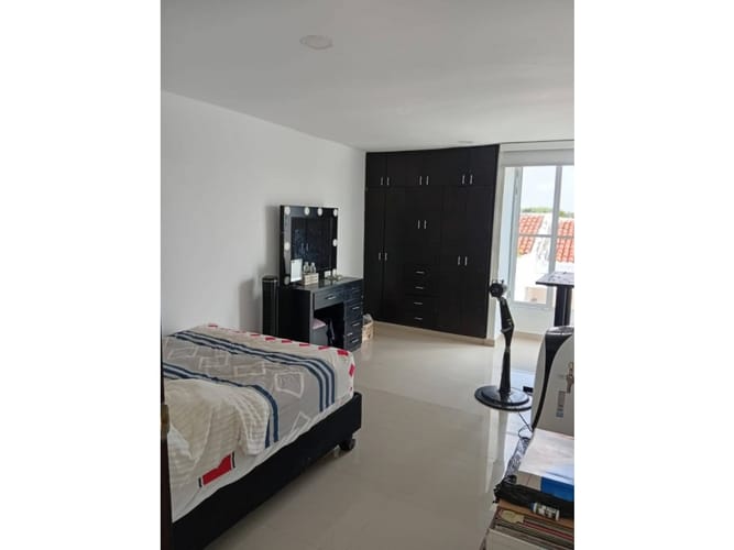 Casa de 3 alcobas en venta en El Castillo, Jamundí, 230 m² · foto 6 de 14