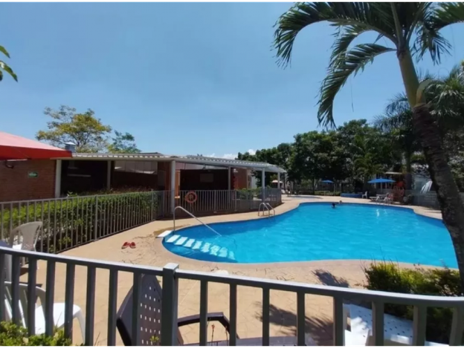 Casa de 3 alcobas en venta en El Castillo, Jamundí, 230 m² · foto 11 de 14