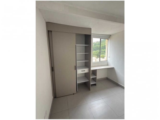 Apartamento de 3 alcobas en venta en Cristo Rey, Medellín, 48 m² · foto 4 de 14