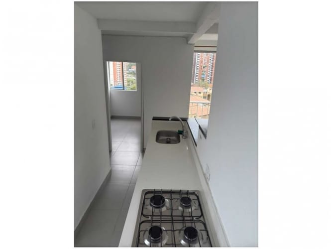 Apartamento de 3 alcobas en venta en Cristo Rey, Medellín, 48 m² · foto 7 de 14