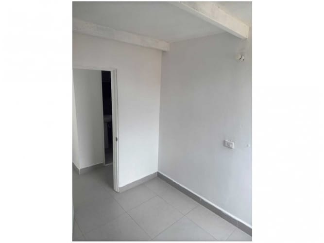 Apartamento de 3 alcobas en venta en Cristo Rey, Medellín, 48 m² · foto 8 de 14