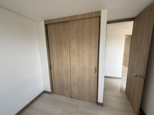Apartamento de 3 alcobas en arriendo en Loma Del Esmeraldal, Envigado, 113 m² · foto 8 de 24