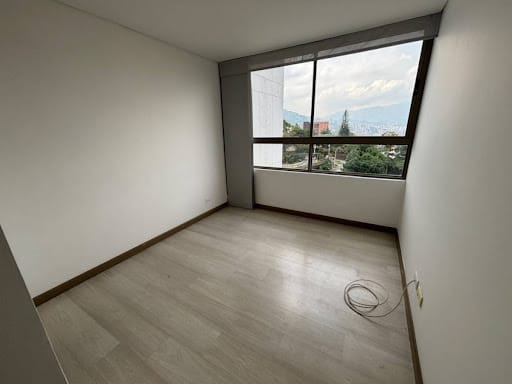 Apartamento de 3 alcobas en arriendo en Loma Del Esmeraldal, Envigado, 113 m² · foto 16 de 24