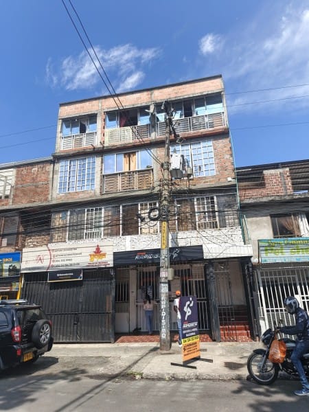 Casa de 6 alcobas en venta en Nueva Floresta Del Ict, Cali, 191 m² · foto 2 de 24